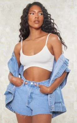 Mini Short En Jean Bleu Clair à Ourlets élimés -Pas Cher Tendance Charme Magasin 0551f09034dce5acbba116ee0a1443c94d5ecef9 cnd1986 4