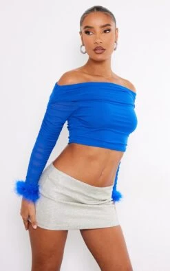 Crop Top En Mesh Bleu à Col Bardot Et Bordures En Plumes