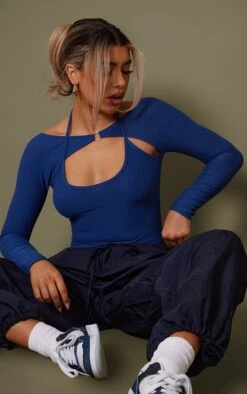 Body En Jersey Bleu Marine Découpé à Anneau Et Superpositions