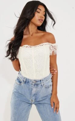 Body En Dentelle Crème à épaules Dénudées Et Liserés Structurants