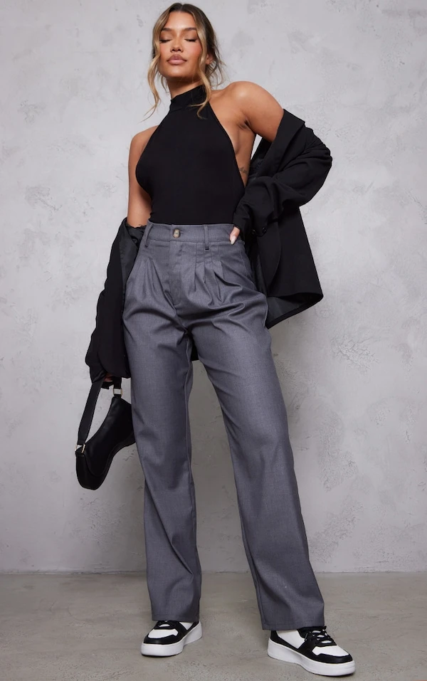 Logic Body Doux Noir à Dos Nu 3 Logic Body Doux Noir à Dos Nu – Image 3