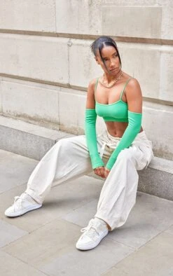 Crop Top Vert Vif Côtelé à épaules Dénudées Détail Contours 7 Crop Top Vert Vif Côtelé à épaules Dénudées Détail Contours -Pas Cher Tendance Charme Magasin 1ede6f31cceb172d077e1cf043195fe64a0a09b4 cmw1829 3