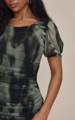 Mini Robe Imprimé Flouté Multicolore Froncée Style Corset à Manches Bouffantes -Pas Cher Tendance Charme Magasin 35f98147da20736a2cbf5ae45b28502026624433 cnc4870 4