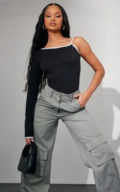 Body Asymétrique Noir à Bordure Contrastante