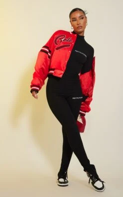 Logic PRETTYLITTLETHING Body Noir Côtelé Crêpé à Demi-zip -Pas Cher Tendance Charme Magasin 5294be76e35d116d37f96da65057c677b7064ded cmw7129 3