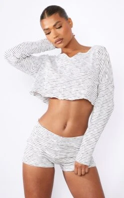 Mini-short En Coton Blanc à Rayures -Pas Cher Tendance Charme Magasin 5b8f0e215ff68030de53c3bd17574022e0fdb5a4 cnc8369 4