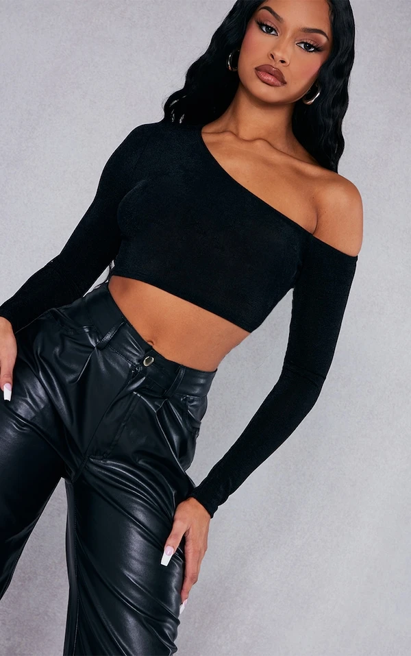 Crop Top Asymétrique Noir En Acétate Moulant 4 Crop Top Asymétrique Noir En Acétate Moulant – Image 4