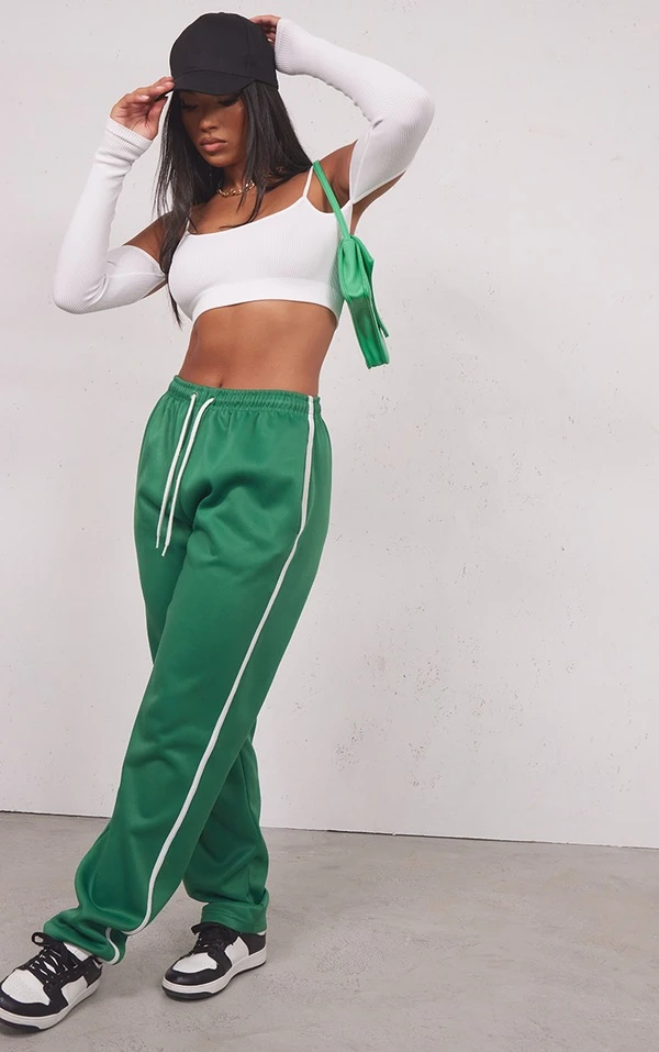 Crop Top Blanc Côtelé à épaules Dénudées Détail Contours 3 Crop Top Blanc Côtelé à épaules Dénudées Détail Contours – Image 3