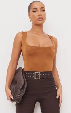 Body Moulant Camel à Col Rond