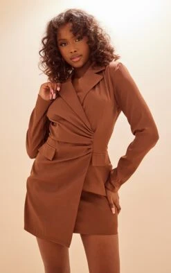 Robe Blazer Café Au Lait Foncé En Maille Tissée à Poches Et Taille Froncée 7 Robe Blazer Café Au Lait Foncé En Maille Tissée à Poches Et Taille Froncée -Pas Cher Tendance Charme Magasin 6f67ada62472fc95ba9c852db673714ba172a358 cnc2990 1