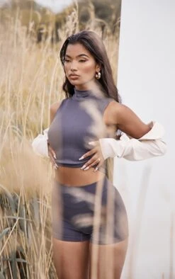 Mini-short Structuré Côtelé Gris Anthracite Détail Contours -Pas Cher Tendance Charme Magasin 7298bf6aec1d86ce31dac6a0654748767cbd4268 cmr5613 5