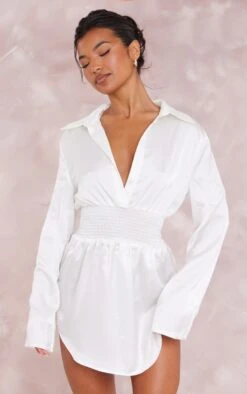 Robe Chemise Satinée Crème à Taille Froncée