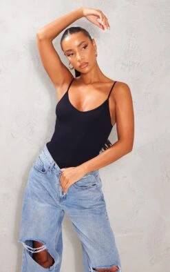 Body Noir Côtelé à Bretelles Et Détail Contours