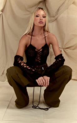 Body En Maille Tricot Ajourée Noire à Lacets Avec Manches -Pas Cher Tendance Charme Magasin 8cd597d795e78cd7c2900d6e9a1e89eac7f22c61 cnc5838 3