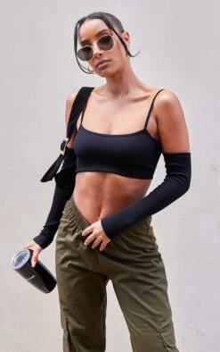 Crop Top Noir Côtelé à épaules Dénudées Détail Contours