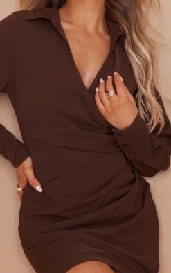 Robe Chemise Plissée Chocolat Style Cache-coeur -Pas Cher Tendance Charme Magasin 9852a7fc75d0f43105ec96ac97dee4eb10e932e2 cmw9926 5