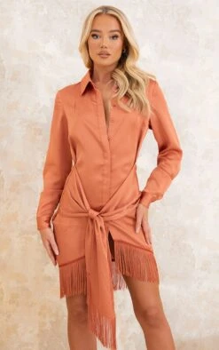 Robe Chemise Satinée Rouille à Détail Drapé Et Ourlet Frangé