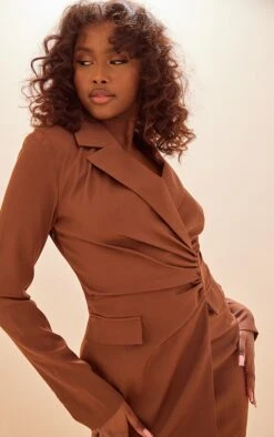 Robe Blazer Café Au Lait Foncé En Maille Tissée à Poches Et Taille Froncée 8 Robe Blazer Café Au Lait Foncé En Maille Tissée à Poches Et Taille Froncée -Pas Cher Tendance Charme Magasin a6d26a3558aef2e8a38525bdf76feed1e484bdd0 cnc2990 4