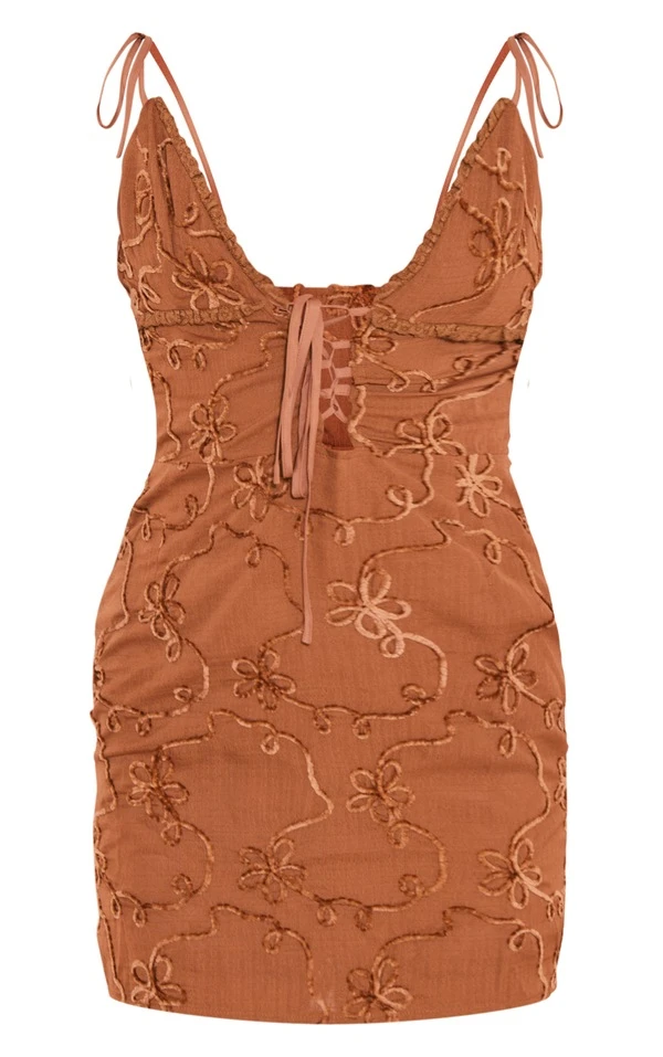 Robe Droite Texturée Douce Chocolat Fleurie Décolletée à Lacets 5 Robe Droite Texturée Douce Chocolat Fleurie Décolletée à Lacets – Image 5