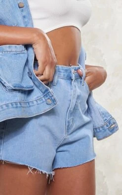 Mini Short En Jean Bleu Clair à Ourlets élimés -Pas Cher Tendance Charme Magasin bd30fd91bf6eccf564028bfe0f3dc215e2ad7afa cnd1986 5