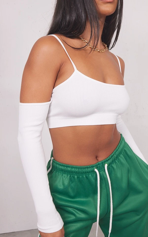 Crop Top Blanc Côtelé à épaules Dénudées Détail Contours 4 Crop Top Blanc Côtelé à épaules Dénudées Détail Contours – Image 4