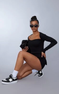 Mini-short Noir Finement Côtelé -Pas Cher Tendance Charme Magasin d5961817acf6104aa293fe9594513b8cb59e0e98 cnc7098 4