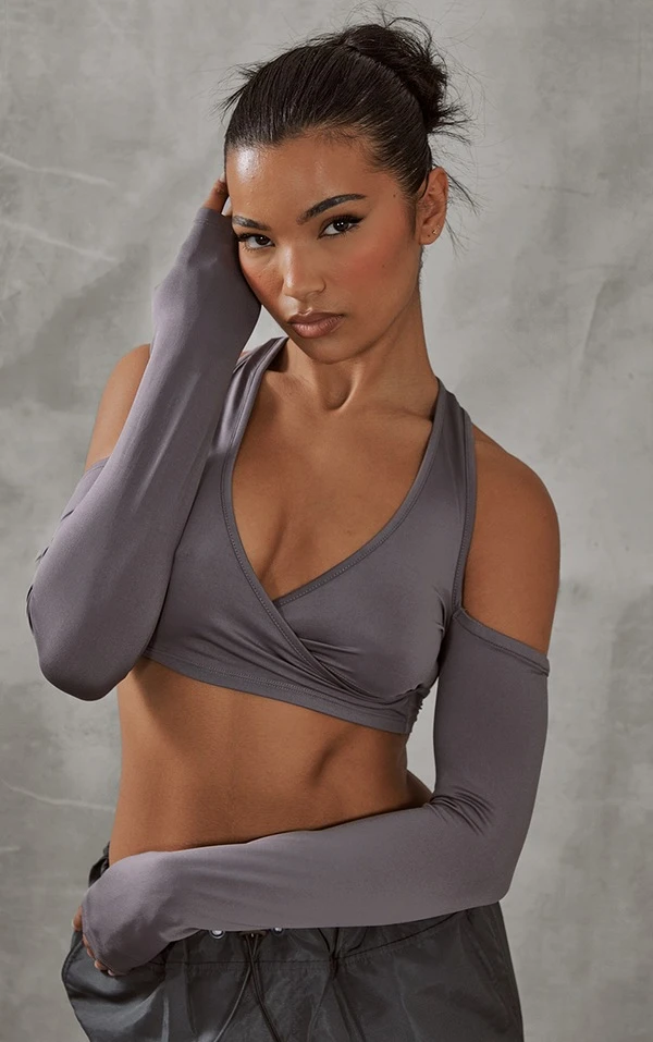 Crop Top Moulant Gris Anthracite à épaules Dénudées Et Dos Nu 2 Crop Top Moulant Gris Anthracite à épaules Dénudées Et Dos Nu – Image 2