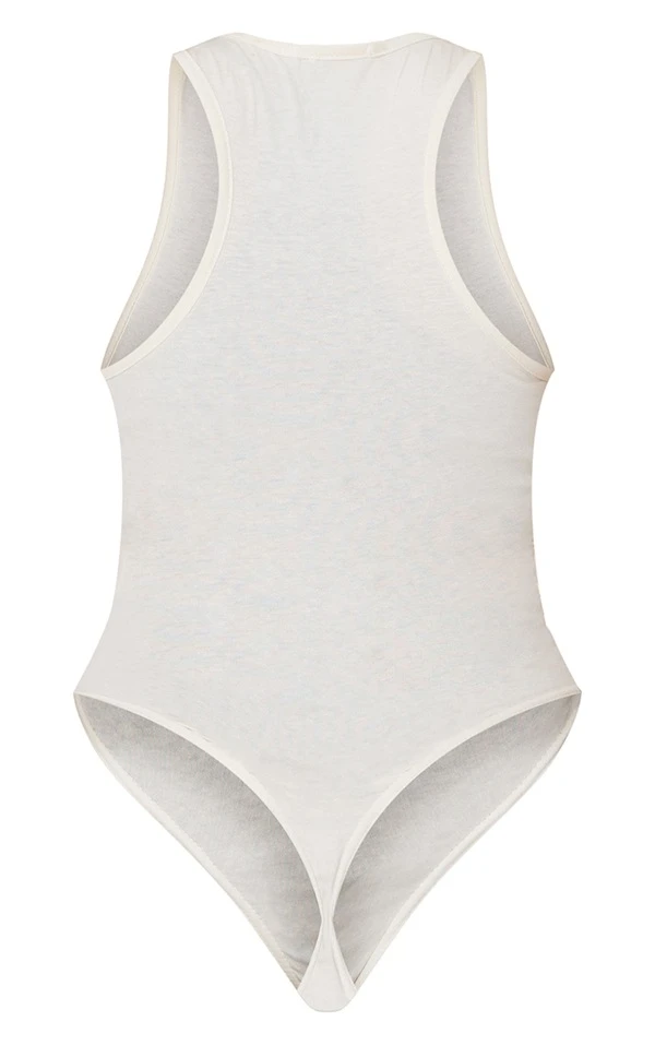 Zero PRETTYLITTLETHING Body Blanc Cassé à Dos Nageur 6 Zero PRETTYLITTLETHING Body Blanc Cassé à Dos Nageur – Image 6