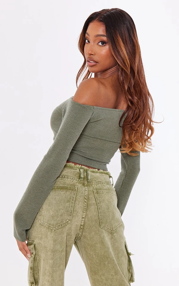 Crop Top Kaki En Maille Côtelée Contrastante Et Col Bardot 2 Crop Top Kaki En Maille Côtelée Contrastante Et Col Bardot – Image 2