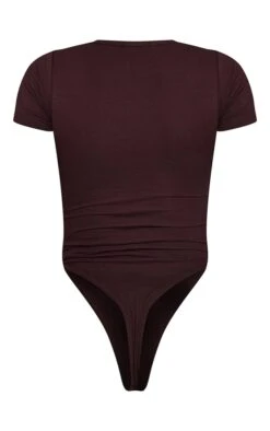 PRETTYLITTLETHING Body Marron Chocolat à Manches Courtes Et Slogan Imprimé -Pas Cher Tendance Charme Magasin e9f79075f024f896ef441bba6b18f49a0f12deb2 cmt8532 6
