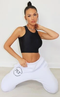 Crop Top Noir Moulant Cintré à Dos Nageur 6 Crop Top Noir Moulant Cintré à Dos Nageur -Pas Cher Tendance Charme Magasin f6c8229a9d5c99529b1d43536beb42fbbdb02a63 CML0616 3