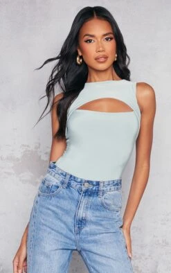 Body Moulant Vert Pastel Découpé Sur Le Devant